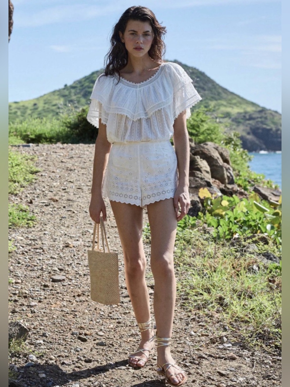 Doen Arbre White Eyelet Shorts size 8 salt